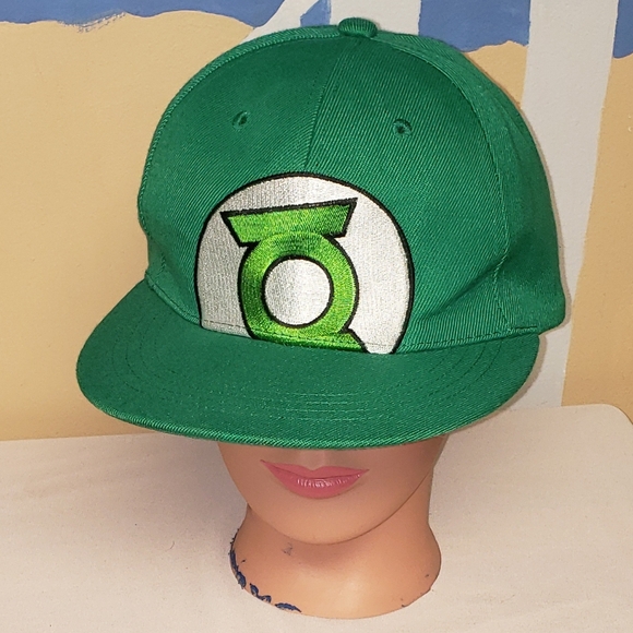 4 marvel themed hats - Picture 6 of 16